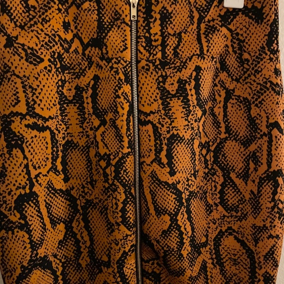 New without tag! Thali Sodi Zippered Python Print Pencil Skirt - Picture 5 of 13
